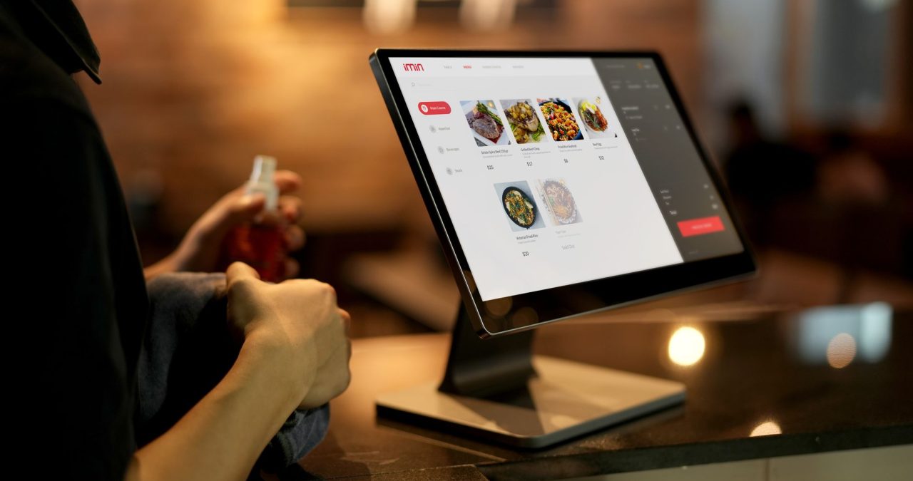 Automate Ecommerce Order Processing in UAE | Zarina CRM