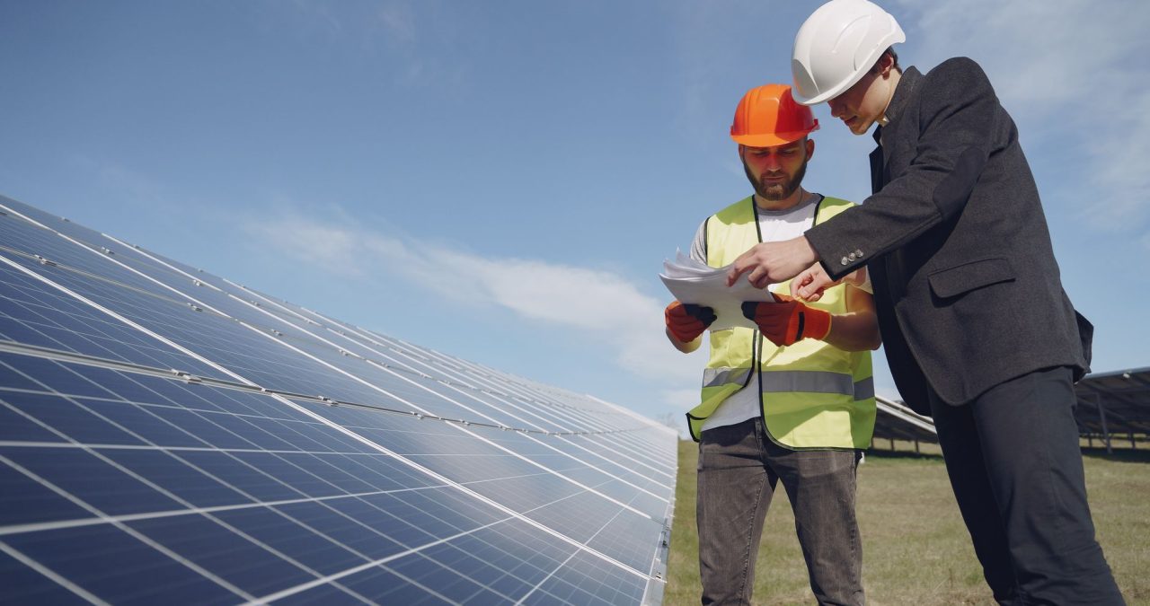 How to Coordinate Field Service Teams with a CRM