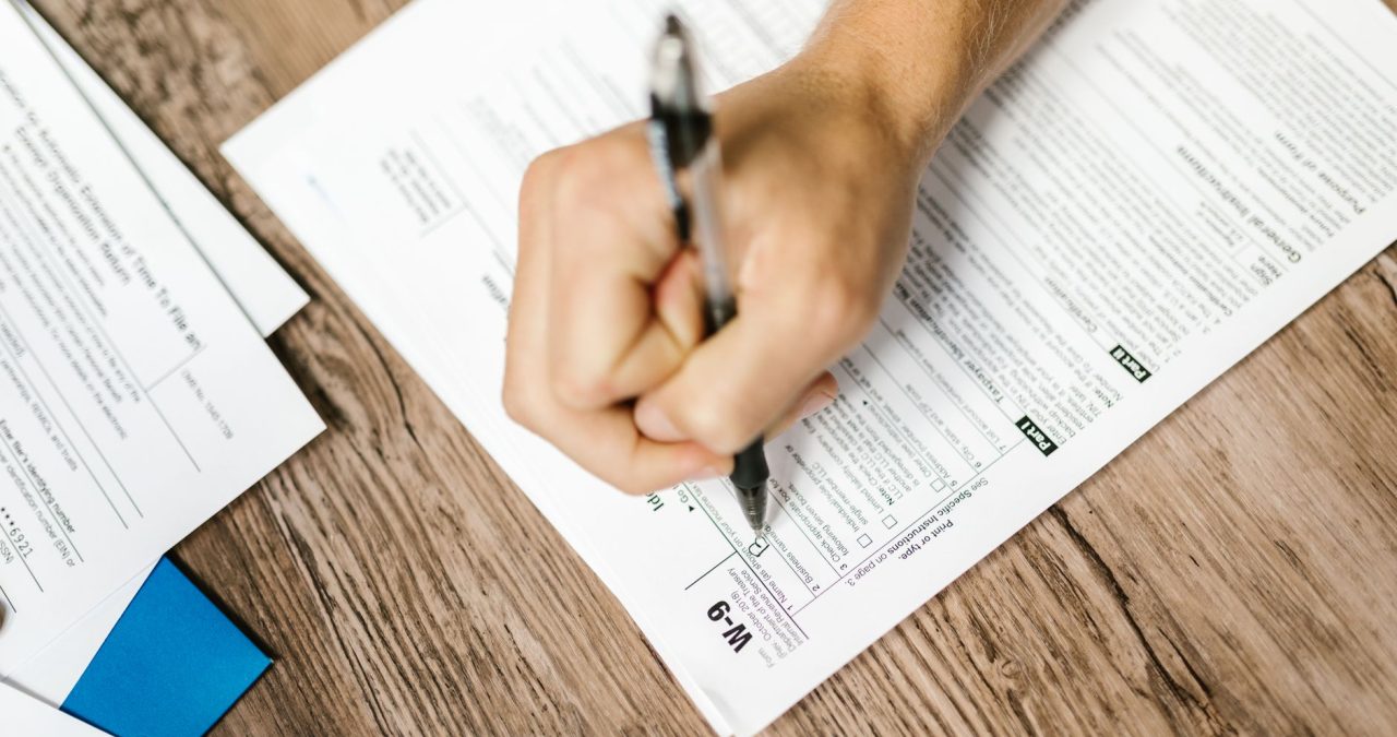 How to Manage VAT and Compliance Data in a CRM | Zarina CRM
