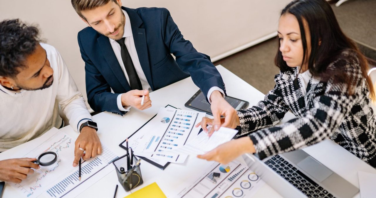 How Small Teams Compete with the Right CRM | Zarina CRM